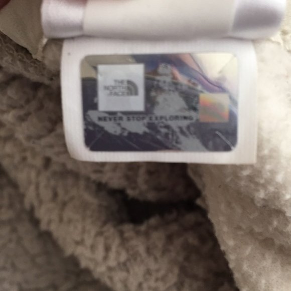 The North Face Half Zip Fleece Jacket - Picture 12 of 12